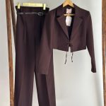 ست کراپ کت و شلوار