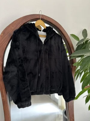 سویشرت کلاهدار تدی - Image 2